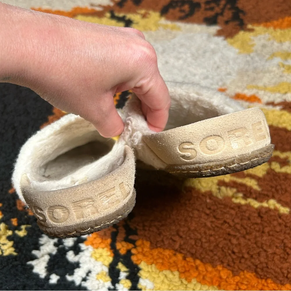 Cutie, kids, SOREL slip ons!!